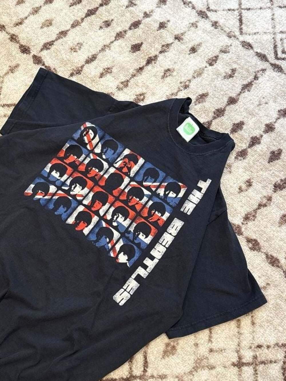 The Beatles 2005 Apple Corps Union Jack Grid Graphic T-Shirt Size XL